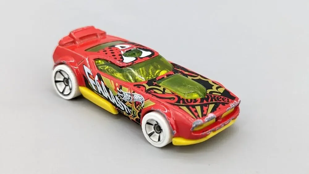 Mattel Hot Wheels Red & Yellow Fast Fish 1:64 Diecast Car Toy Collectible